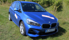 Ženský pohľad na: BMW 218i Active Tourer - bavorák so športovou výbavou - KAMzaKRASOU.sk